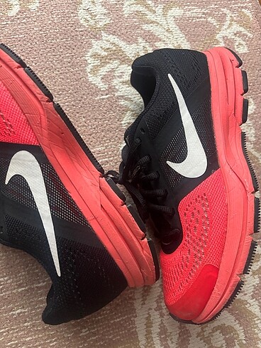 37 Beden kırmızı Renk Nike Air Pegasus+
