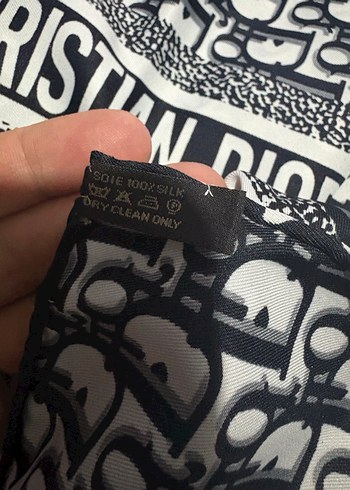 Christian Dior Siyah Baskılı Kadın eşarp - Görsel 3