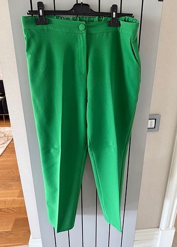 Trendyol & Milla Canli Yesil Yuksek Bel Pantolon