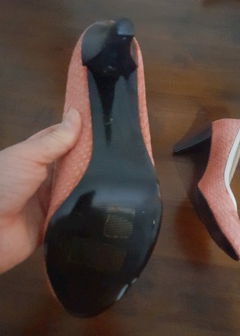 Pembe Yılan Desenli Topuklu Kadın Ayakkabı - Görsel 3