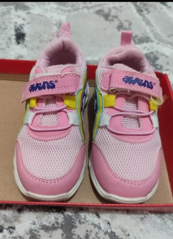 Kız Çocuk Pembe Renkli Cırt Cırtlı Spor Ayakkabı - Görsel 2