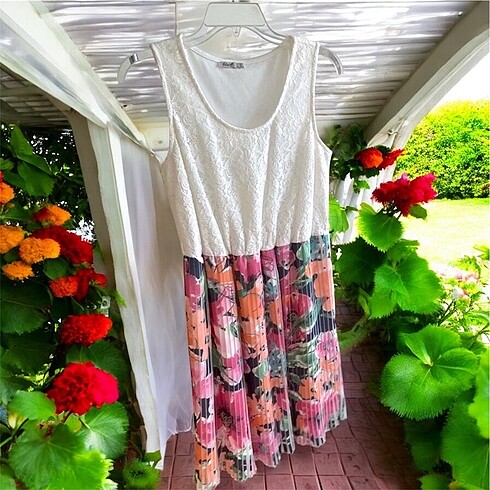 Şifon Etekli Dantel Elbise - Görsel 9