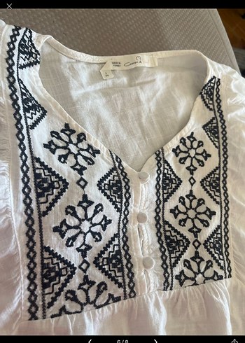 Nakışlı Balon Kollu Beyaz Bluz - Görsel 6