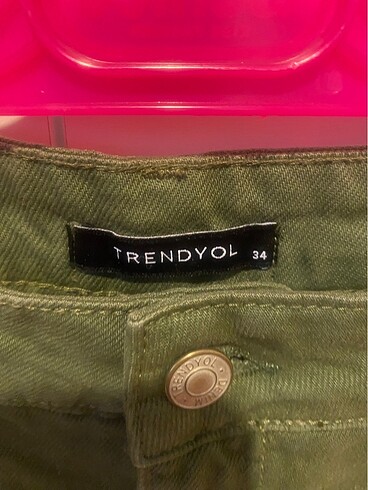 Trendyol & Milla Pileli şortlu etek