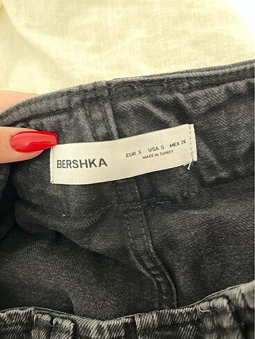s Beden bershka sort etek