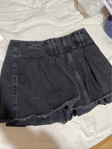 bershka sort etek