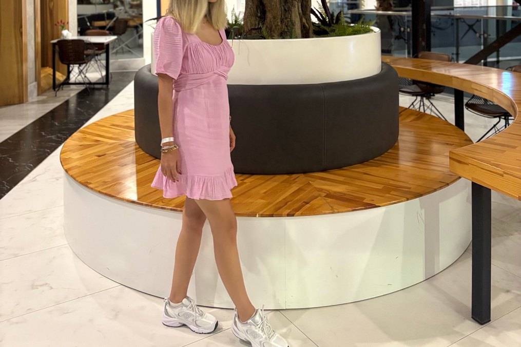 Pembe Mini Keten Elbise, Fırfırlı, V Yaka - Görsel 2