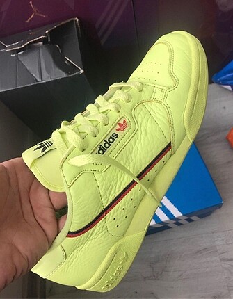 Adidas continental 42.5 numara deforme yırtılma yoktur