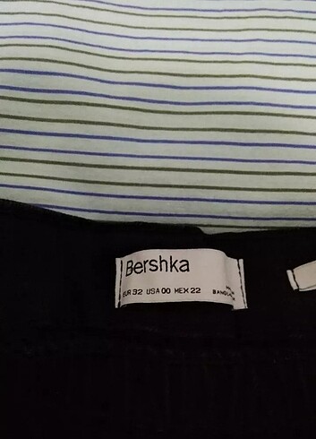 Bershka BERSHKA SİYAH KOT ŞORT