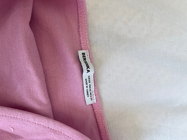 xs Beden bershka pembe straplez yırtmaçlı üst