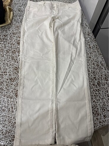 beyaz jeans