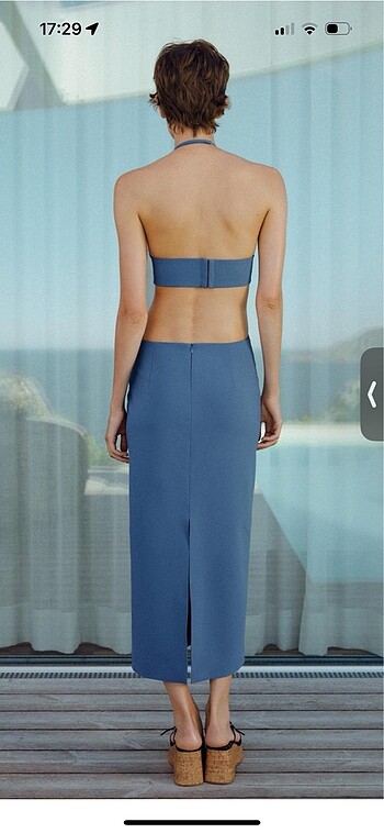 m Beden Zara cut out mavi elbise