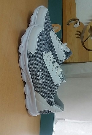 Spor ayakkabı