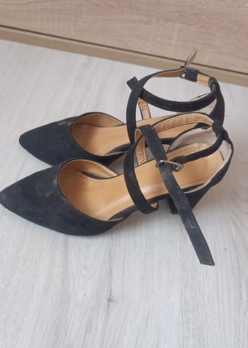 Siyah Süet Tokalı Topuklu Kadın Ayakkabı - Görsel 2