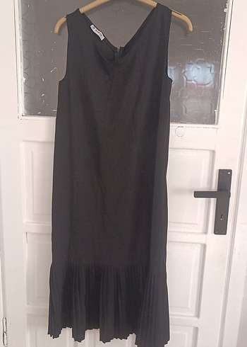 Kadın Siyah Keten Pilili Uzun Elbise - Görsel 2