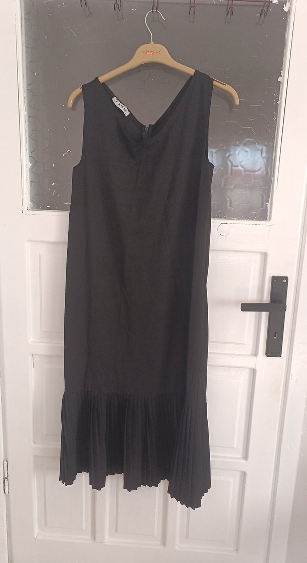 Kadın Siyah Keten Pilili Uzun Elbise - Görsel 2