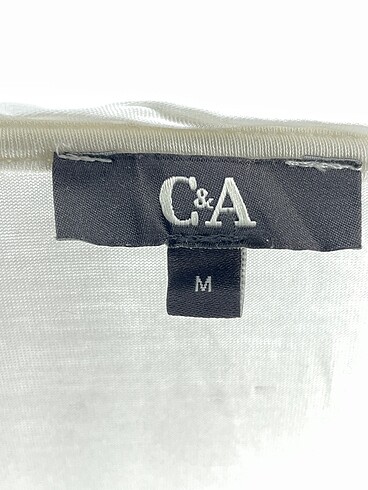 m Beden beyaz Renk C&A T-shirt %70 İndirimli.