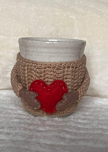 Krem Rengi Kalp Detaylı Seramik Kupa - Görsel 2