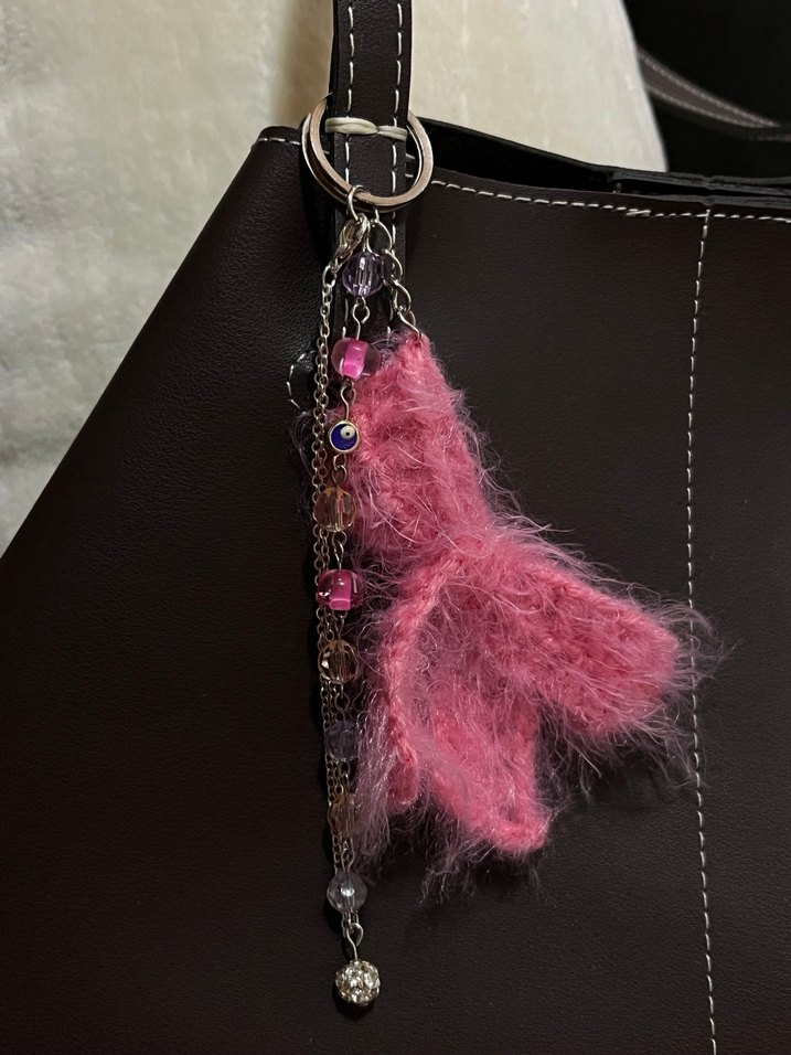 Pembe Püsküllü Kadın Anahtarlık - Görsel 3