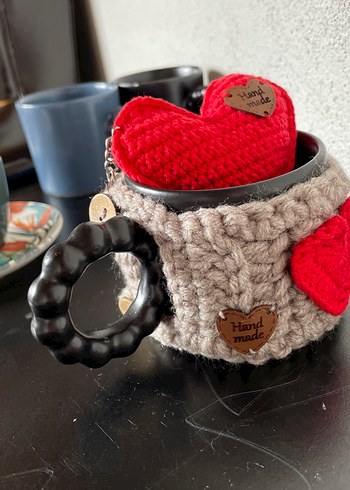 El Örgüsü Kupa Kılıfı ve Kalp Süslemeli - Görsel 2