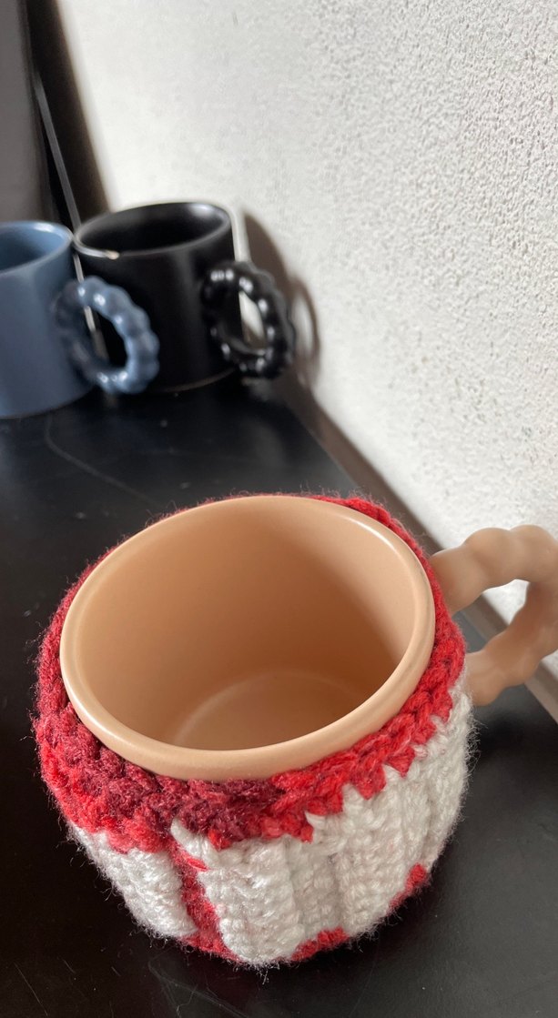 Kırmızı Örgü Kılıflı Seramik Kupa - Görsel 4