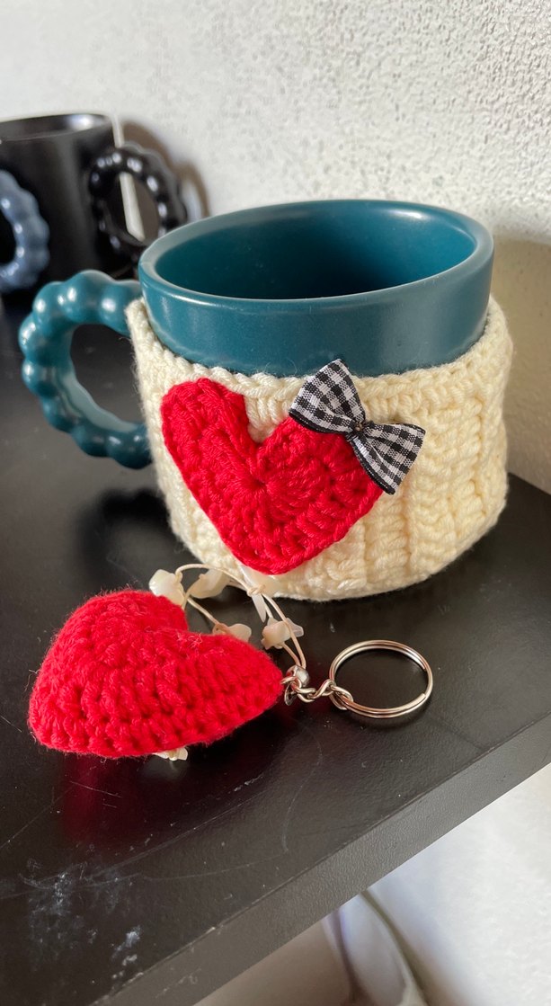 Kalpli Örgü Kılıflı Renkli Seramik Kupa - Görsel 3