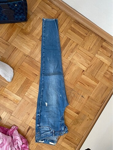 SKINNY JEAN