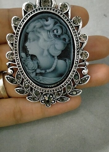 Beden Vintage cameo broş