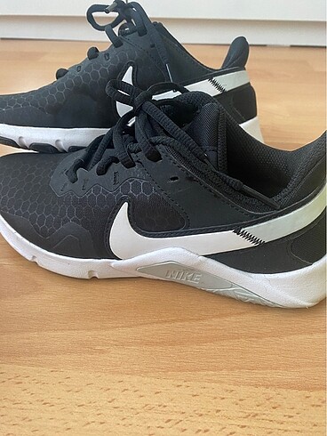 36 Beden Orjinal Nike Kadın Essentıal 2 Spor ve yürüyüş ayakkabısı