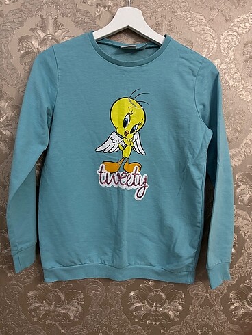 Sweatshirt