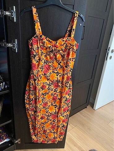 Trendyol Turuncu Çiçekli Bodycon Elbise 36 Beden