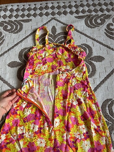 xs Beden pembe Renk Çiçekli yazlık elbise
