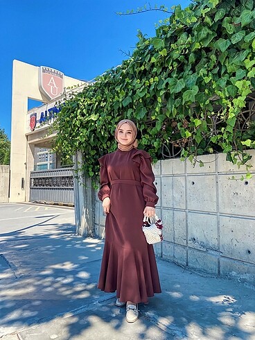 36 Beden kahverengi Renk Volanlı double krep elbise