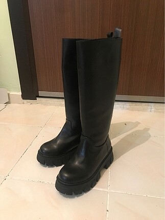Siyah diz altı çizme