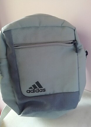 Gri Adidas kol çantası 