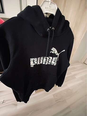 Puma sweatshirt