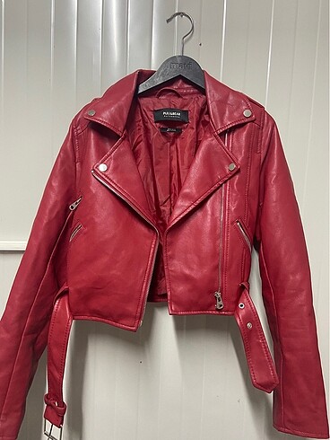 Pull and bear kırmızı deri ceket