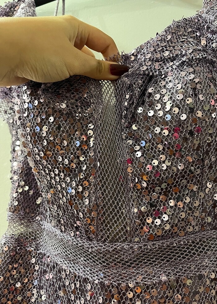 Pullu kısa abiye - Görsel 3