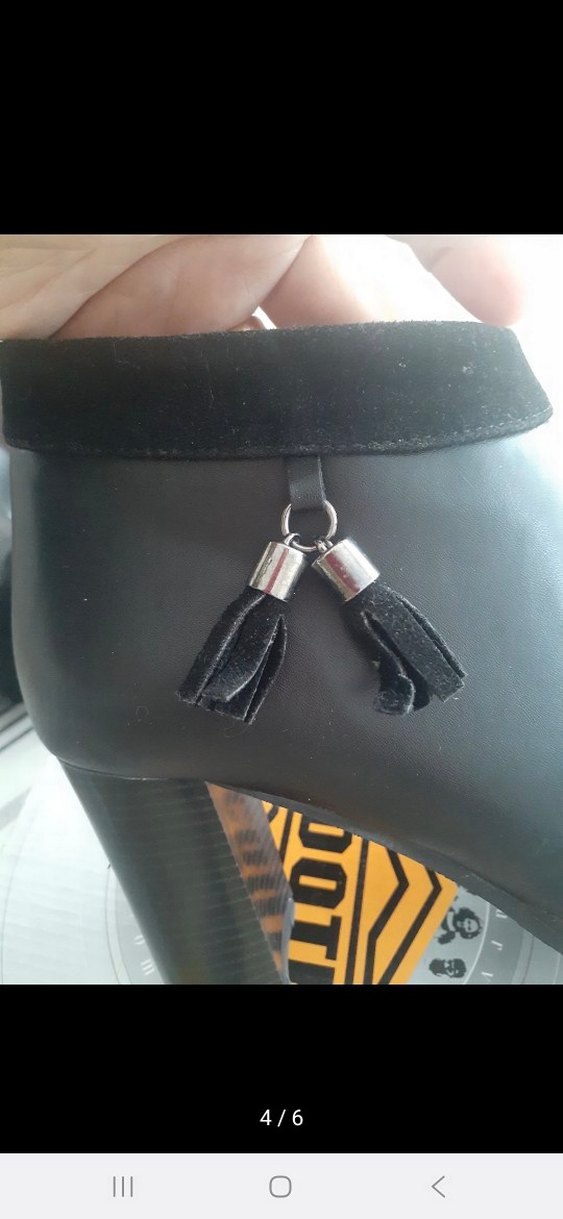 Tokalı Siyah Deri Kadın Bot - Görsel 4