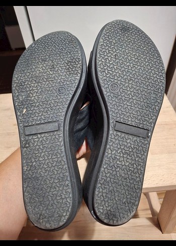 Siyah Dolgu Topuklu Kadın Terlik - Görsel 5