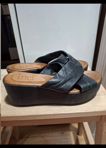 Siyah Dolgu Topuklu Kadın Terlik - Görsel 4