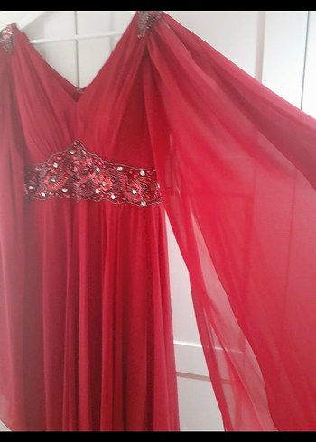 kırmızı uzun abiye elbise - Görsel 3