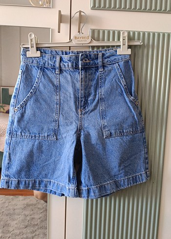Kadın Mavi Kemerli Mini Denim Şort