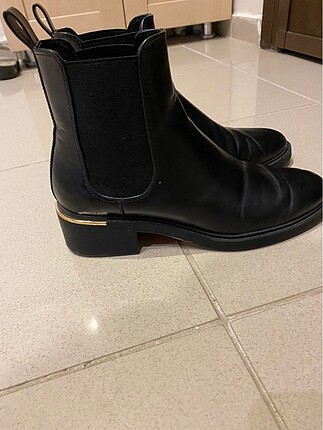 Zara bot