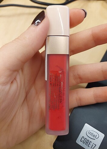 Beden pembe Renk Loreal Paris Ultra Matte Liquid Lipstick