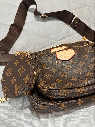 Louis Vuitton Çapraz Çanta