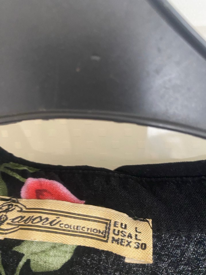 Uzun Siyah Çiçekli Düğmeli Elbise - Görsel 4