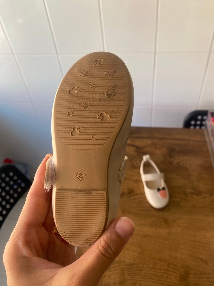 Kız Çocuk Beyaz Tokalı Ayakkabı - Görsel 3