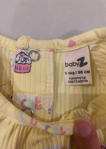 Kız Çocuk Sarı Baskılı Piliseli Elbise - Görsel 2