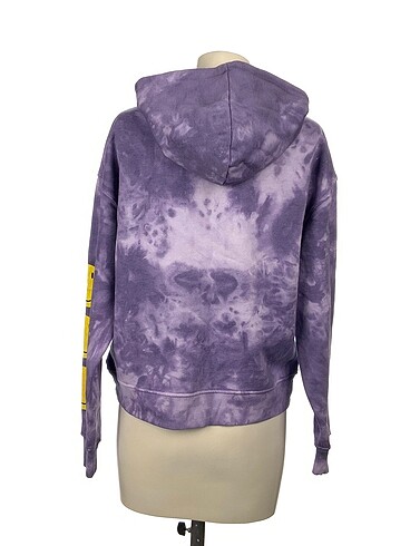 s Beden Pull and Bear Sweatshirt %70 İndirimli.